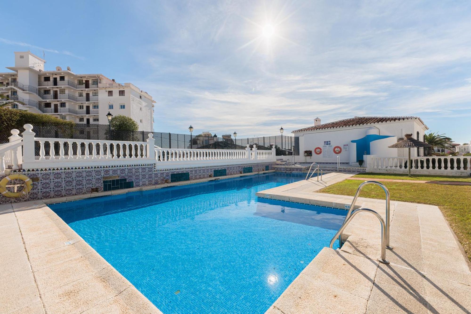Cosy apartment in Verano Azul Nerja Buitenkant foto